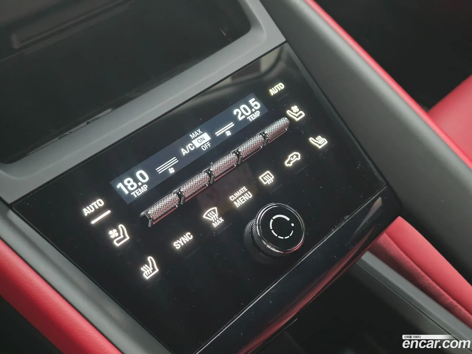 Porsche Macan EV 2025 — 17