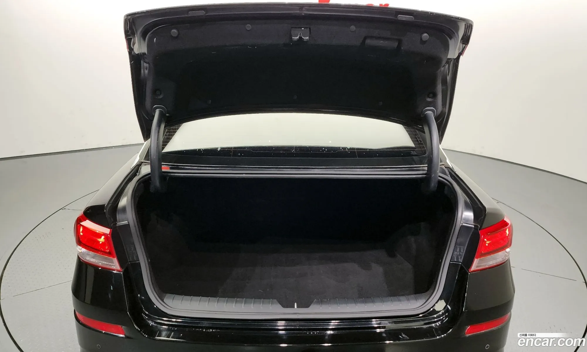 Kia K5 2019 — 2