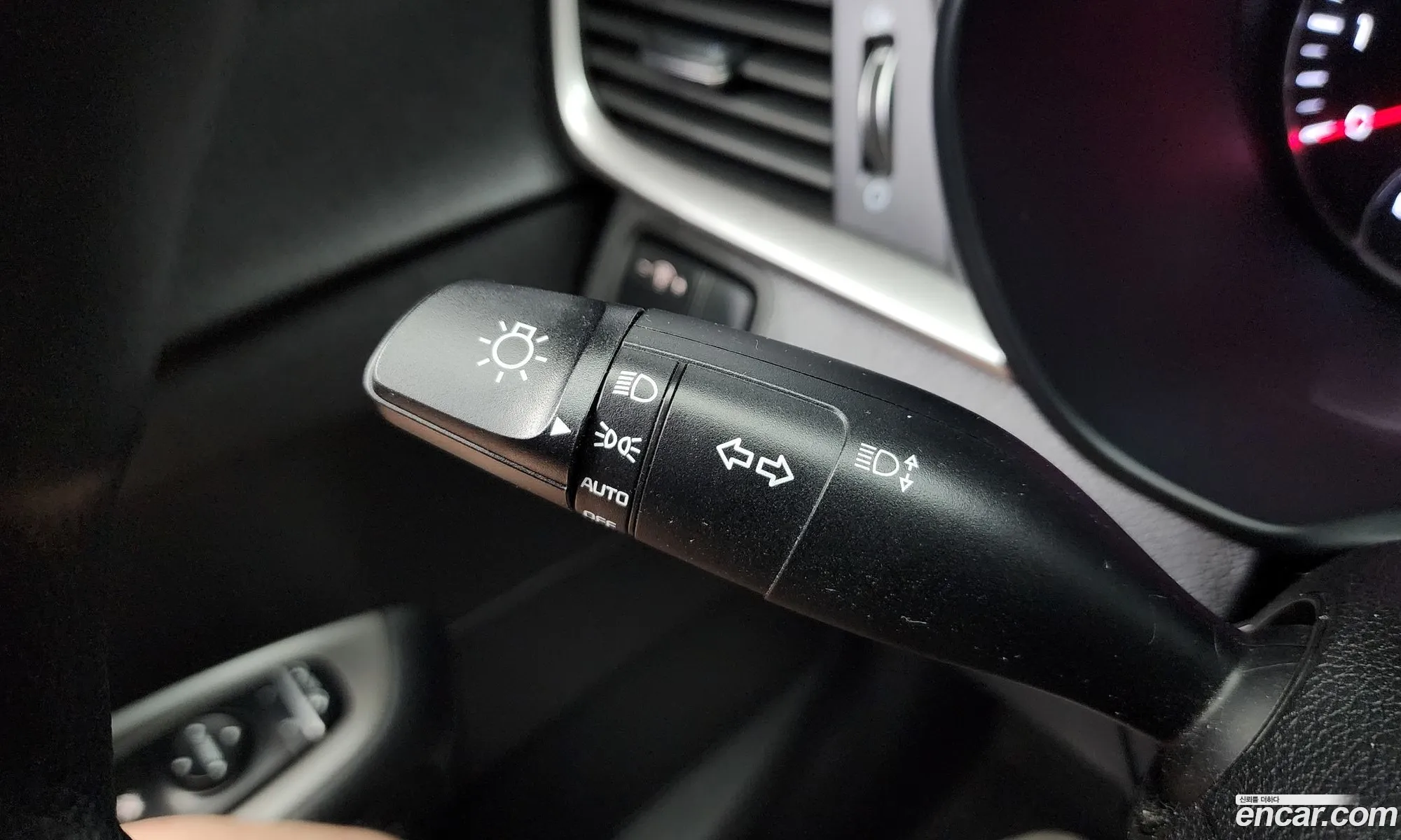 Kia K5 2019 — 17