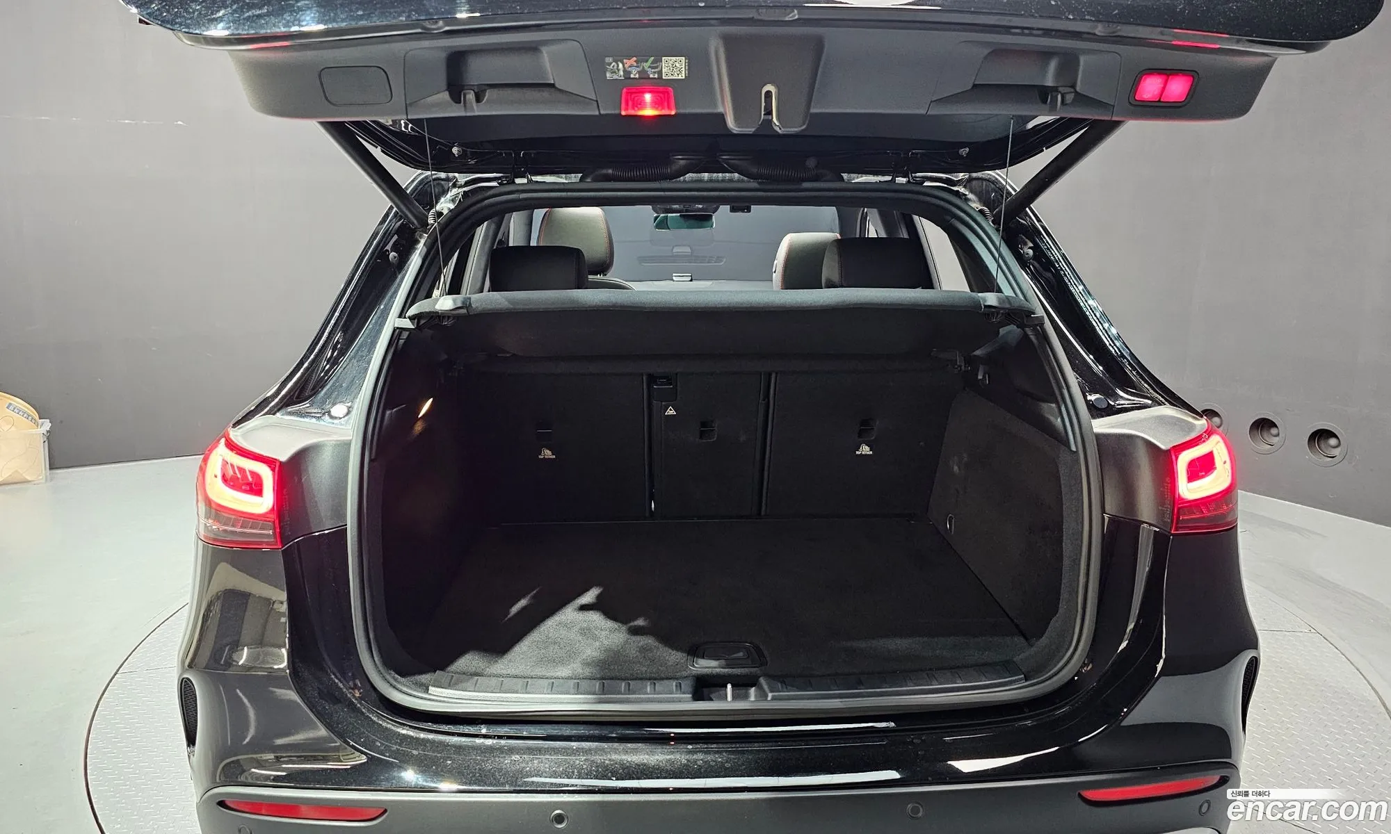 Mercedes-Benz GLA-Class H247 2023 — 9