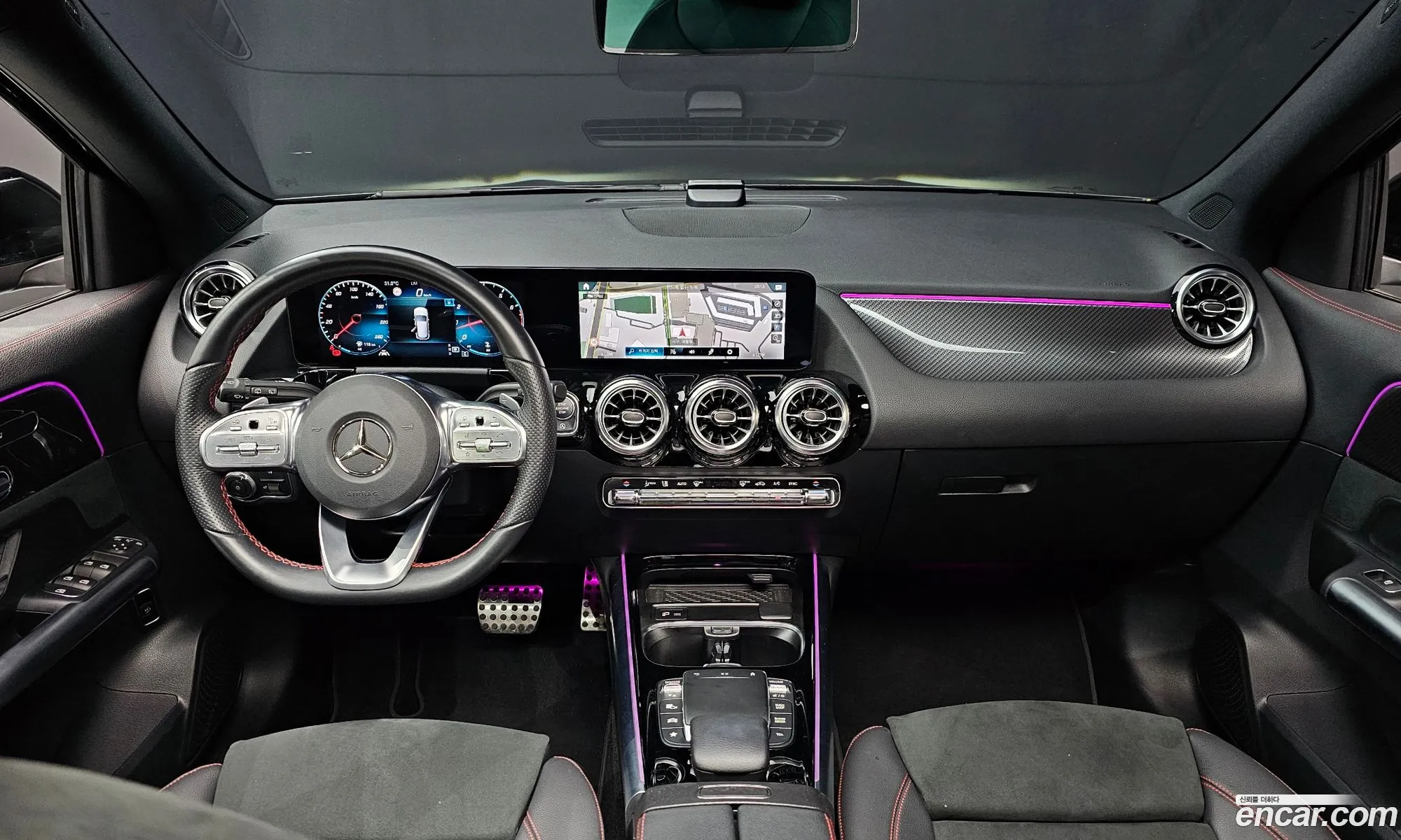 Mercedes-Benz GLA-Class H247 2023 — 13
