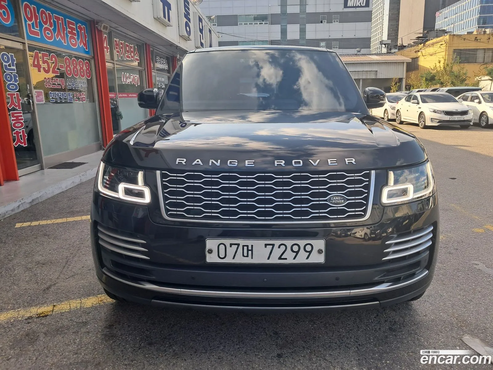 Land Rover Range Rover 2019 — 19