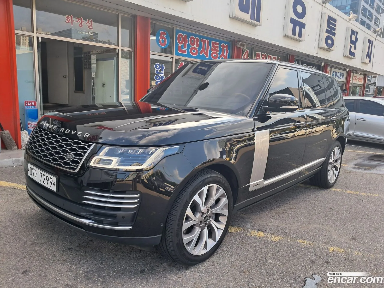 Land Rover Range Rover 2019 — 18
