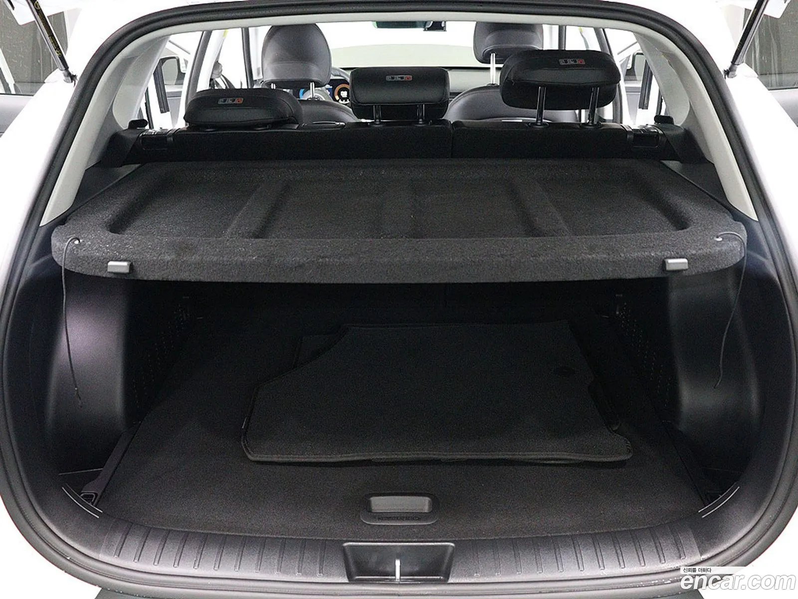 Hyundai Kona 2025 — 10