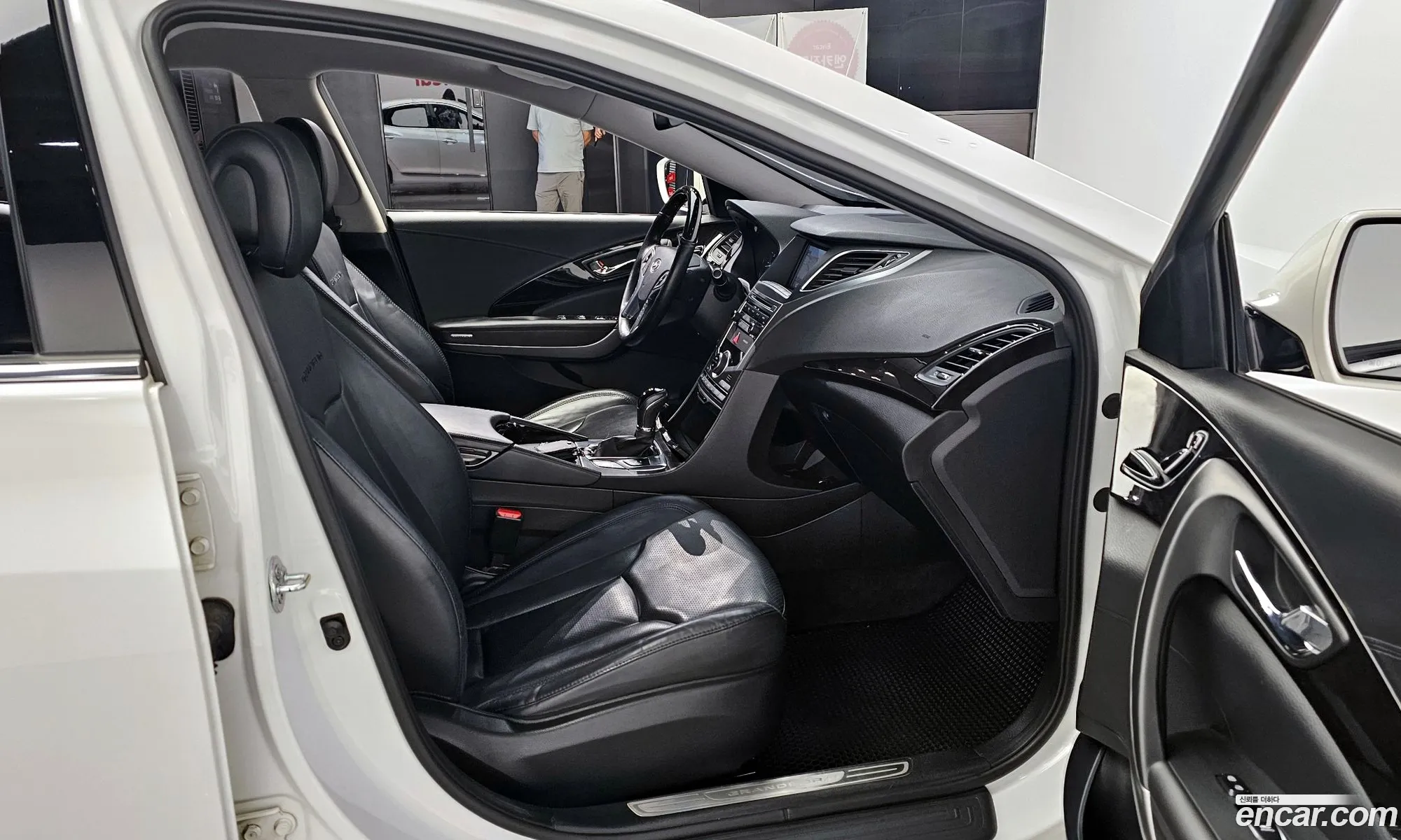 Hyundai Grandeur HG 2014 — 14