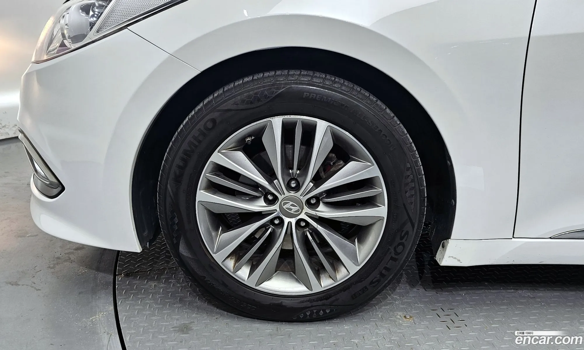 Hyundai Grandeur HG 2014 — 13