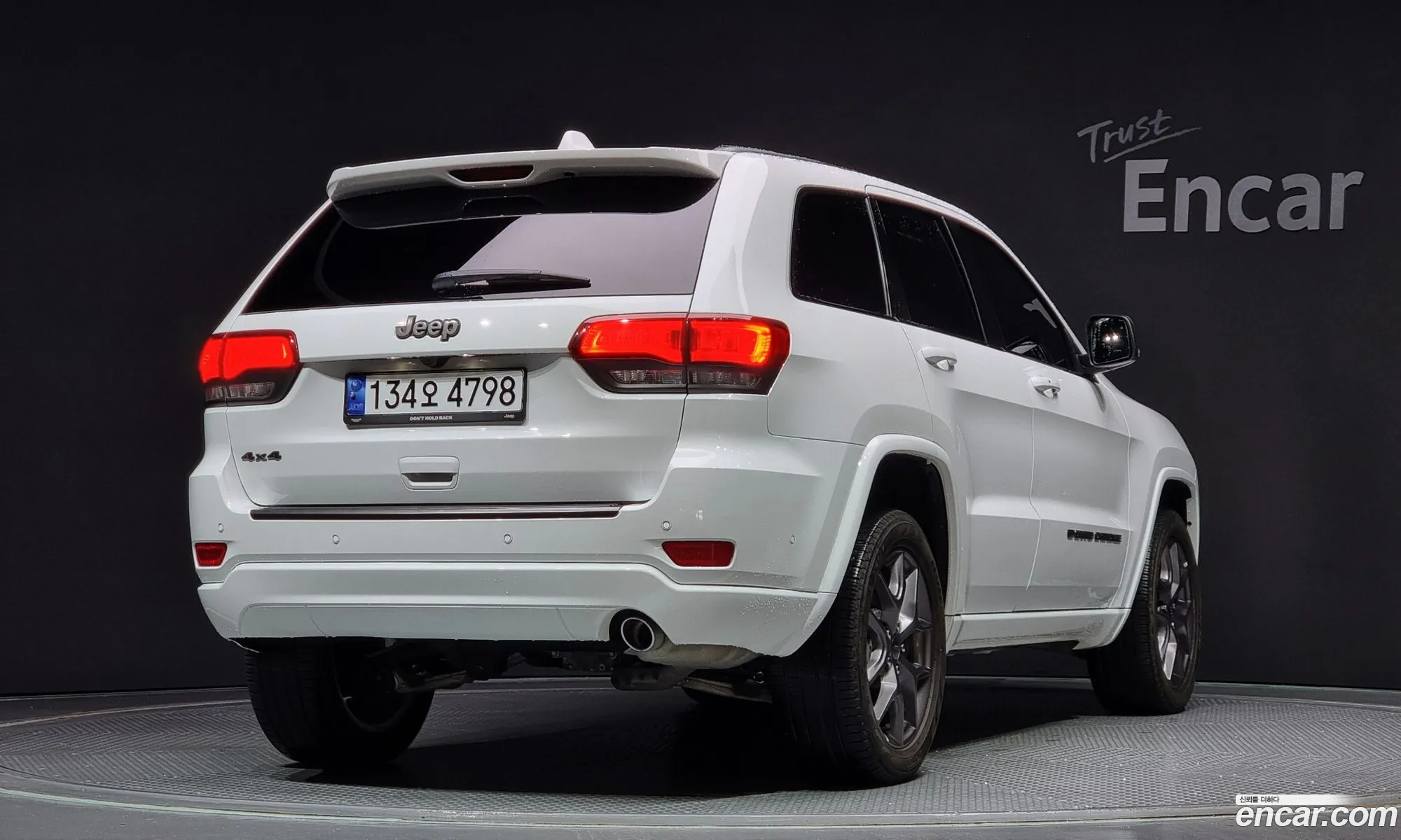 Jeep Grand Cherokee 2021 — 17