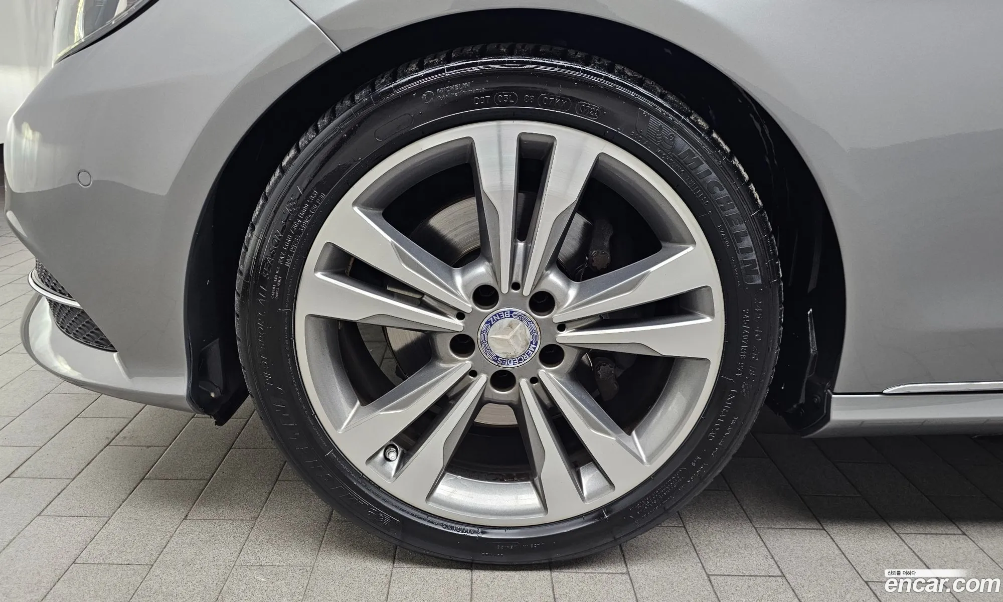 Mercedes-Benz E-Class W212 2013 WDDHF5FBXEA863810 — 8