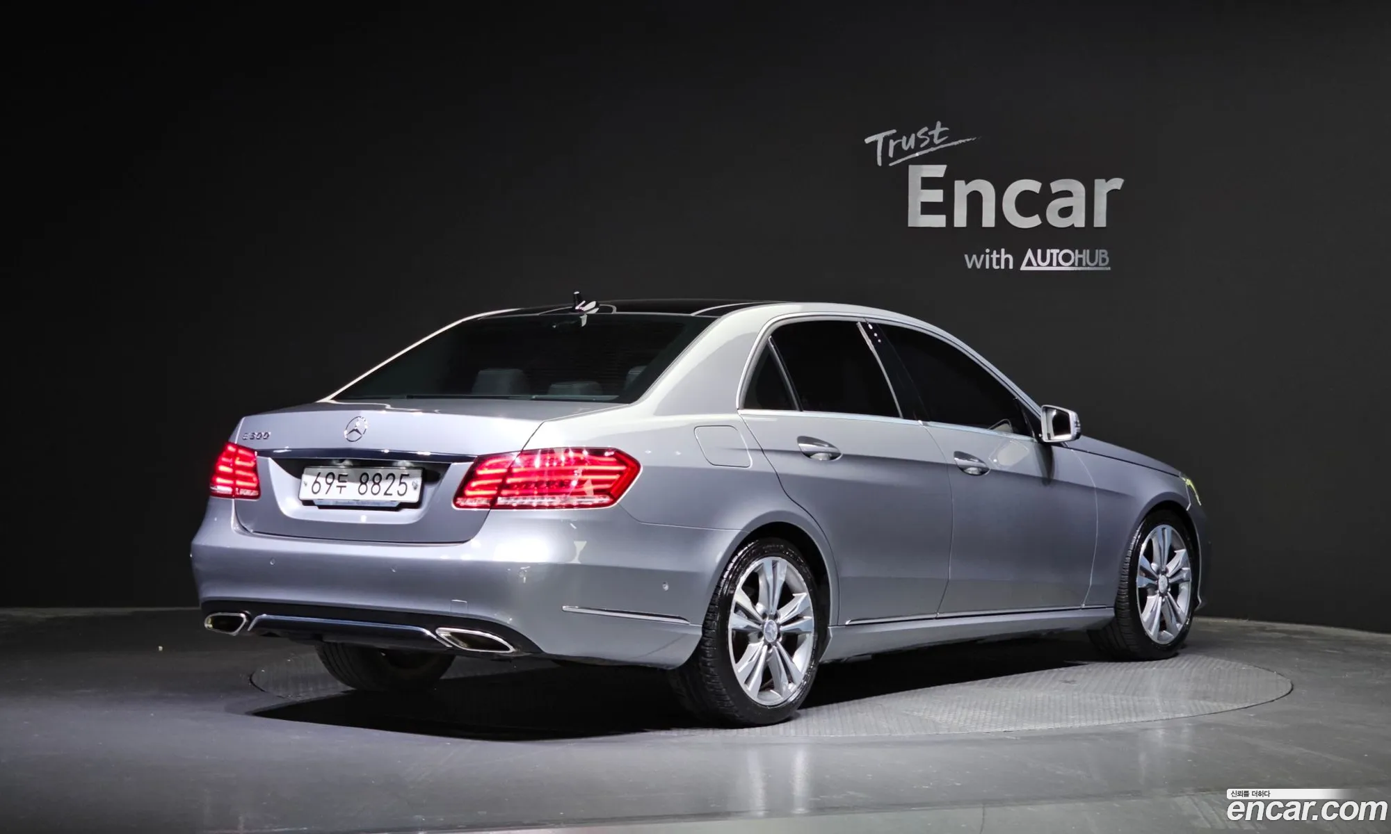 Mercedes-Benz E-Class W212 2013 WDDHF5FBXEA863810 — 6