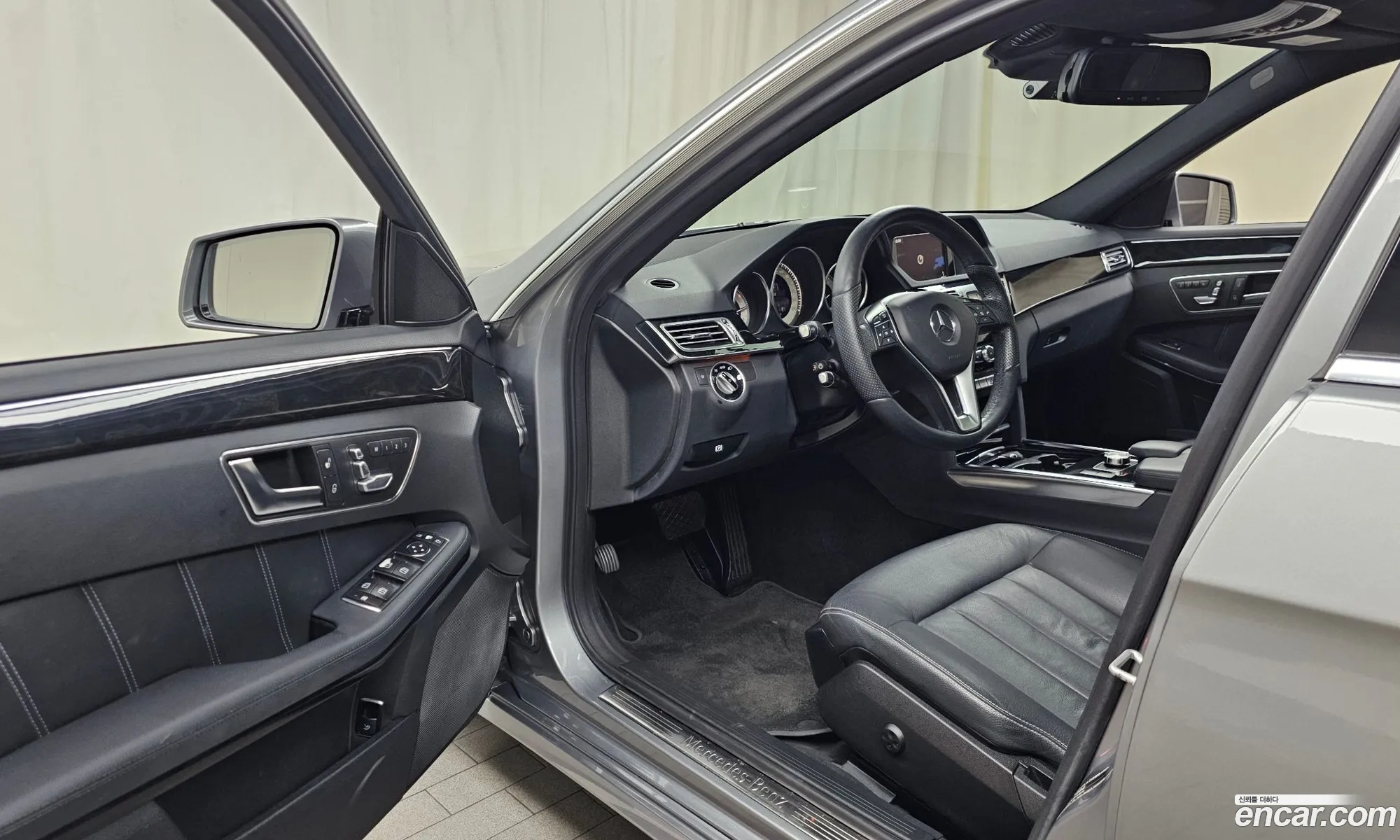 Mercedes-Benz E-Class W212 2013 WDDHF5FBXEA863810 — 10