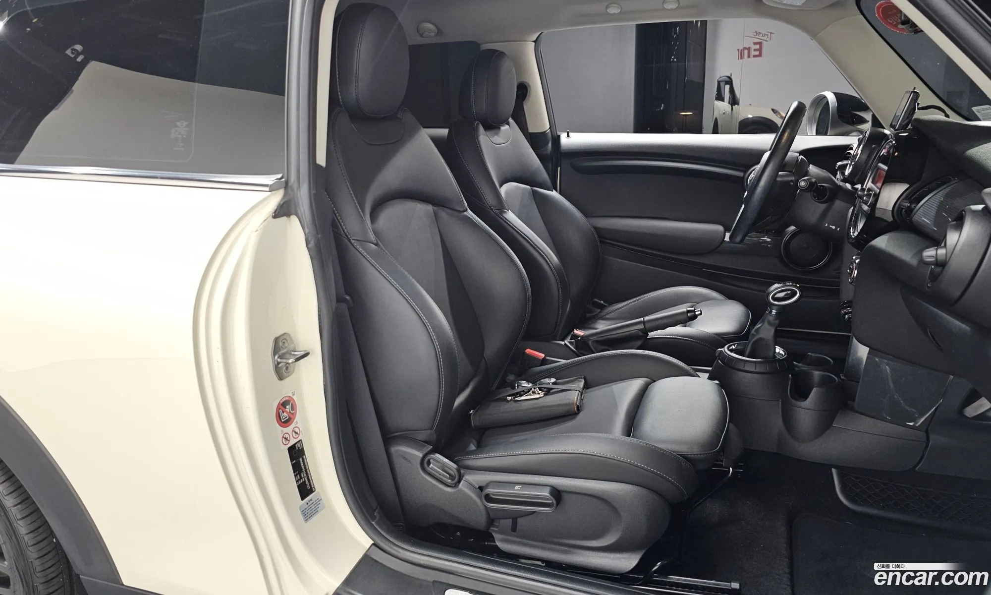 Mini Cooper 2016 WMWXP5104G2A92721 — 8