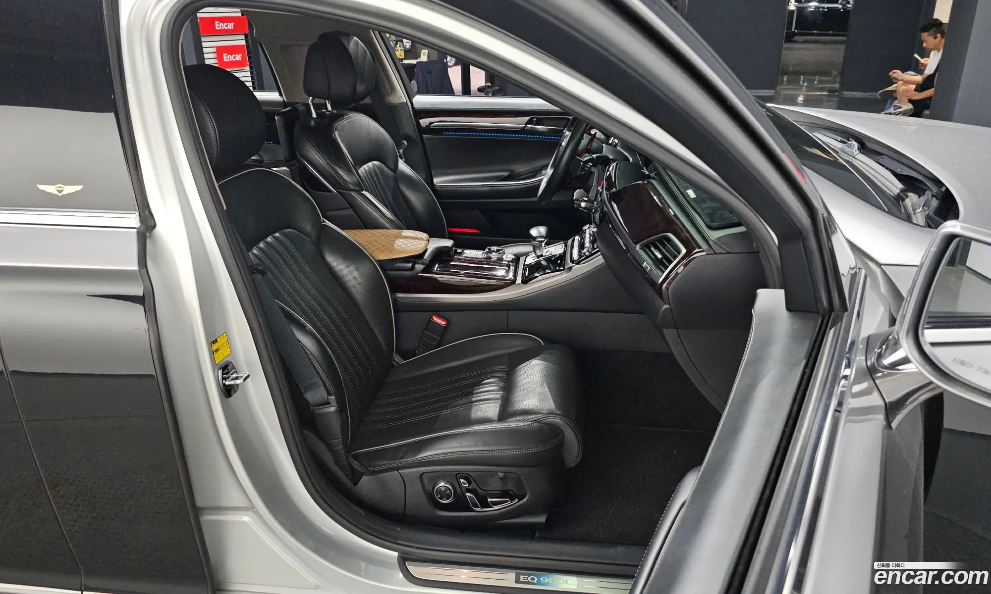 Genesis EQ900 2016 — 9