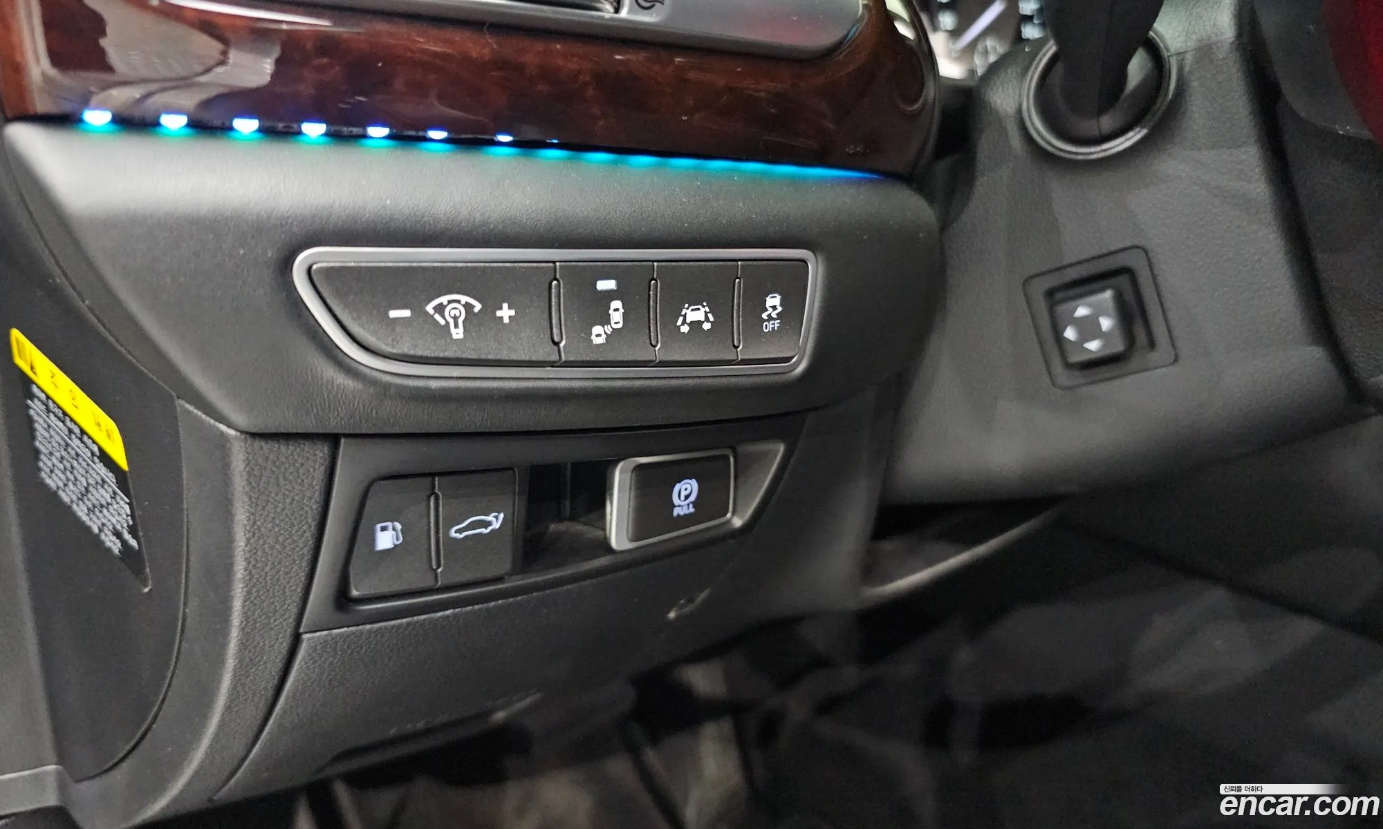 Genesis EQ900 2016 — 16
