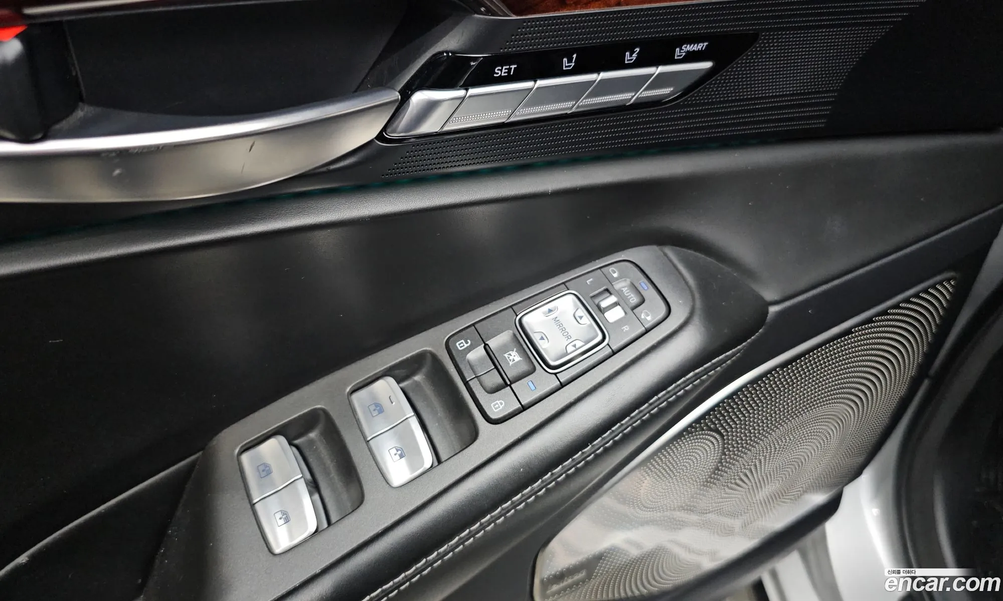 Genesis EQ900 2016 — 11