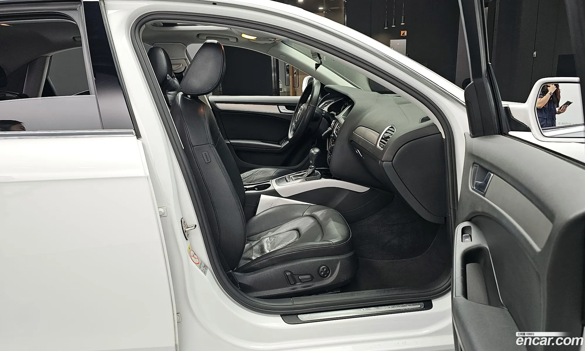 Audi A4 2011 WAUZZZ8K4BN050264 — 12