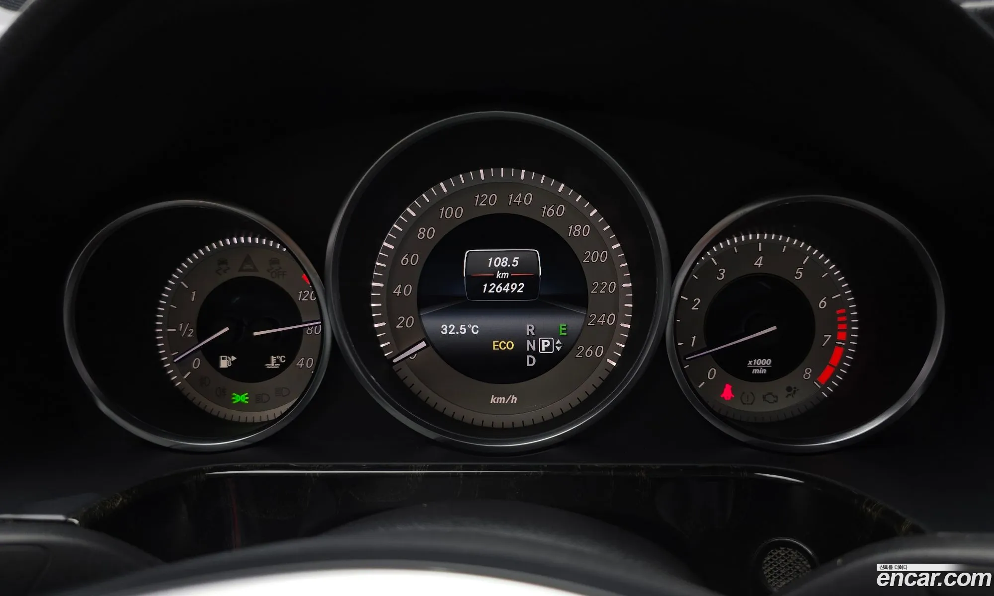 Mercedes-Benz E-Class W212 2013 WDDHF5FB7EA818579 — 13