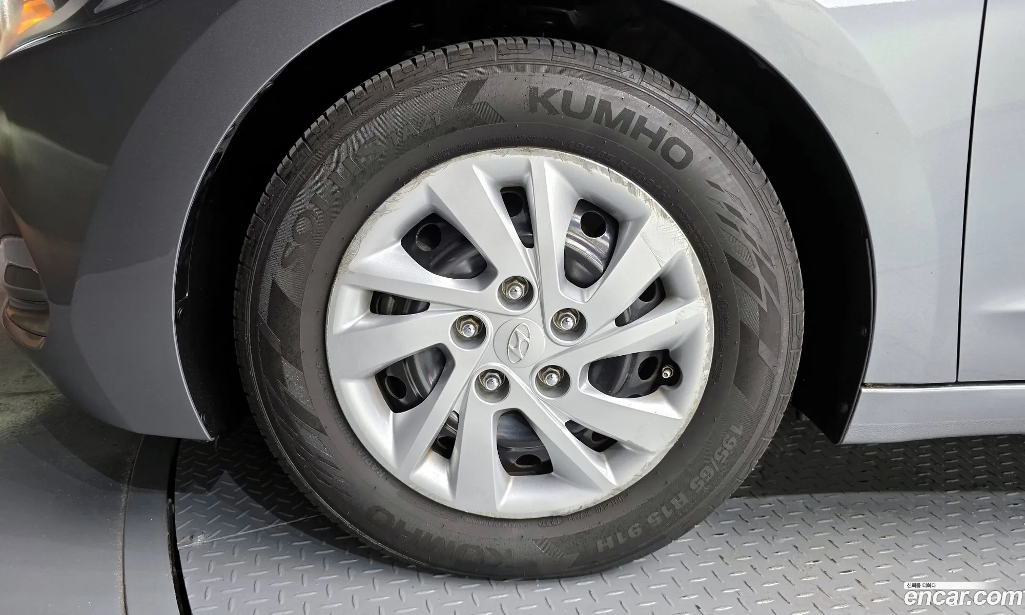 Hyundai Elantra AD 2016 — 10