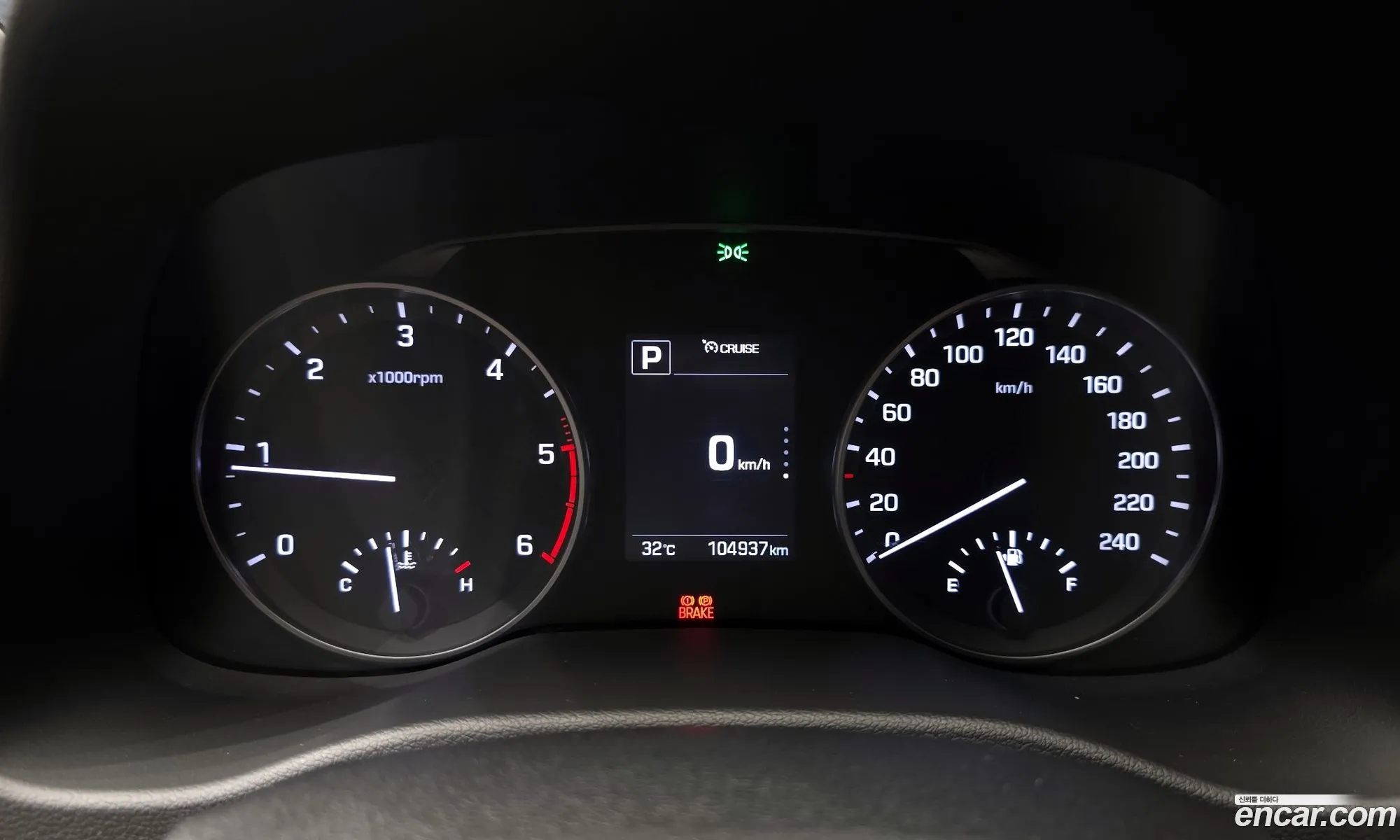 Hyundai Elantra AD 2016 — 12