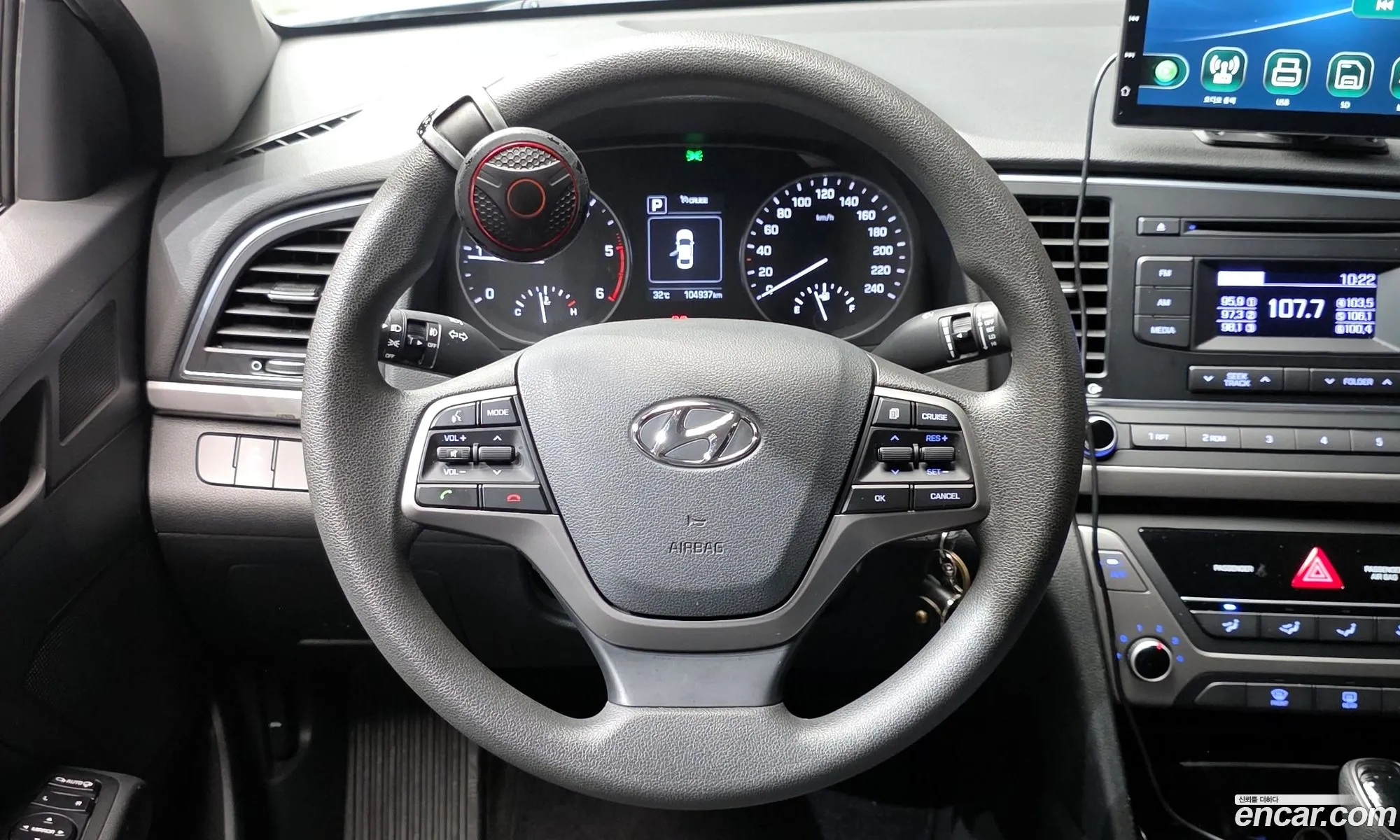 Hyundai Elantra AD 2016 — 17