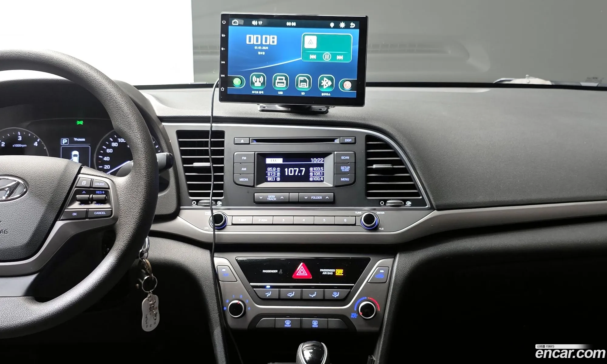 Hyundai Elantra AD 2016 — 13
