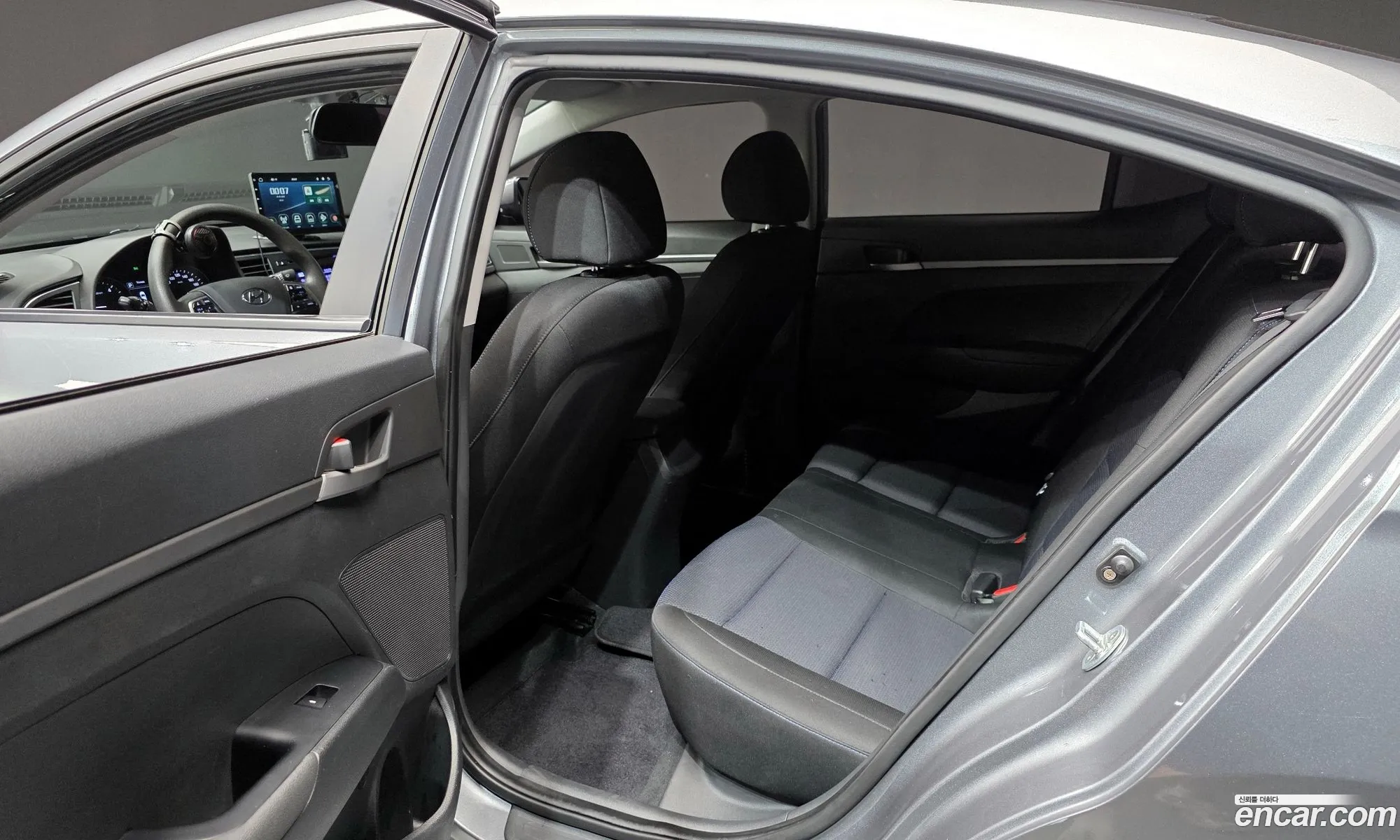 Hyundai Elantra AD 2016 — 9