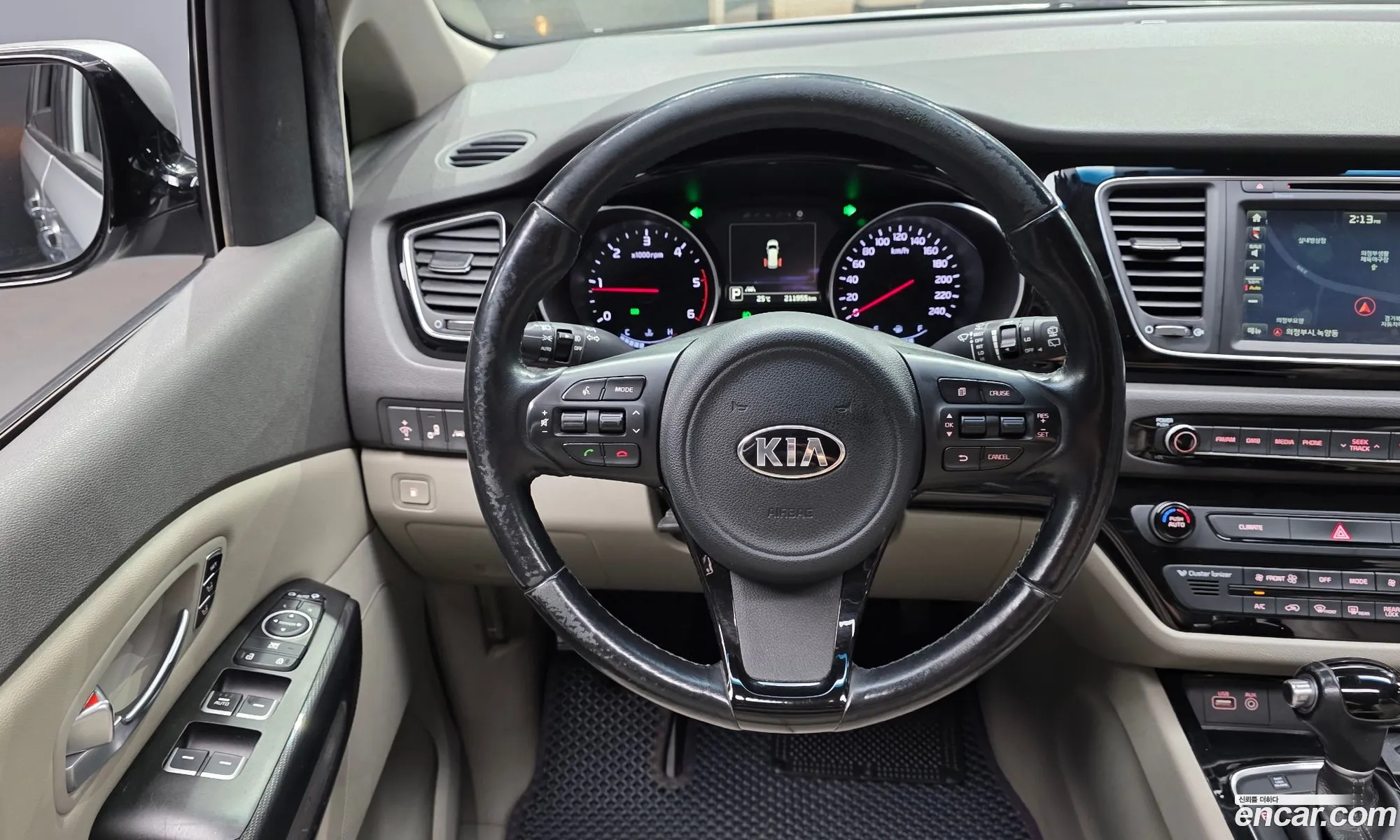 Kia Carnival 2014 — 13