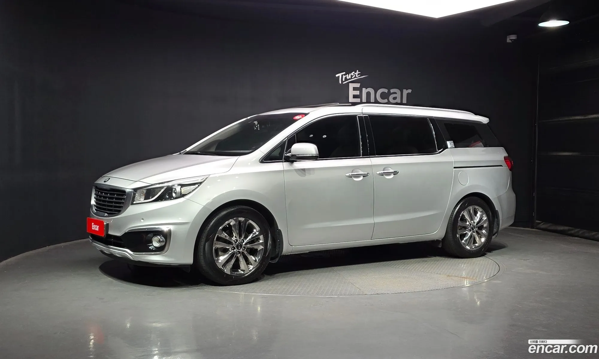 Kia Carnival 2014 — 17