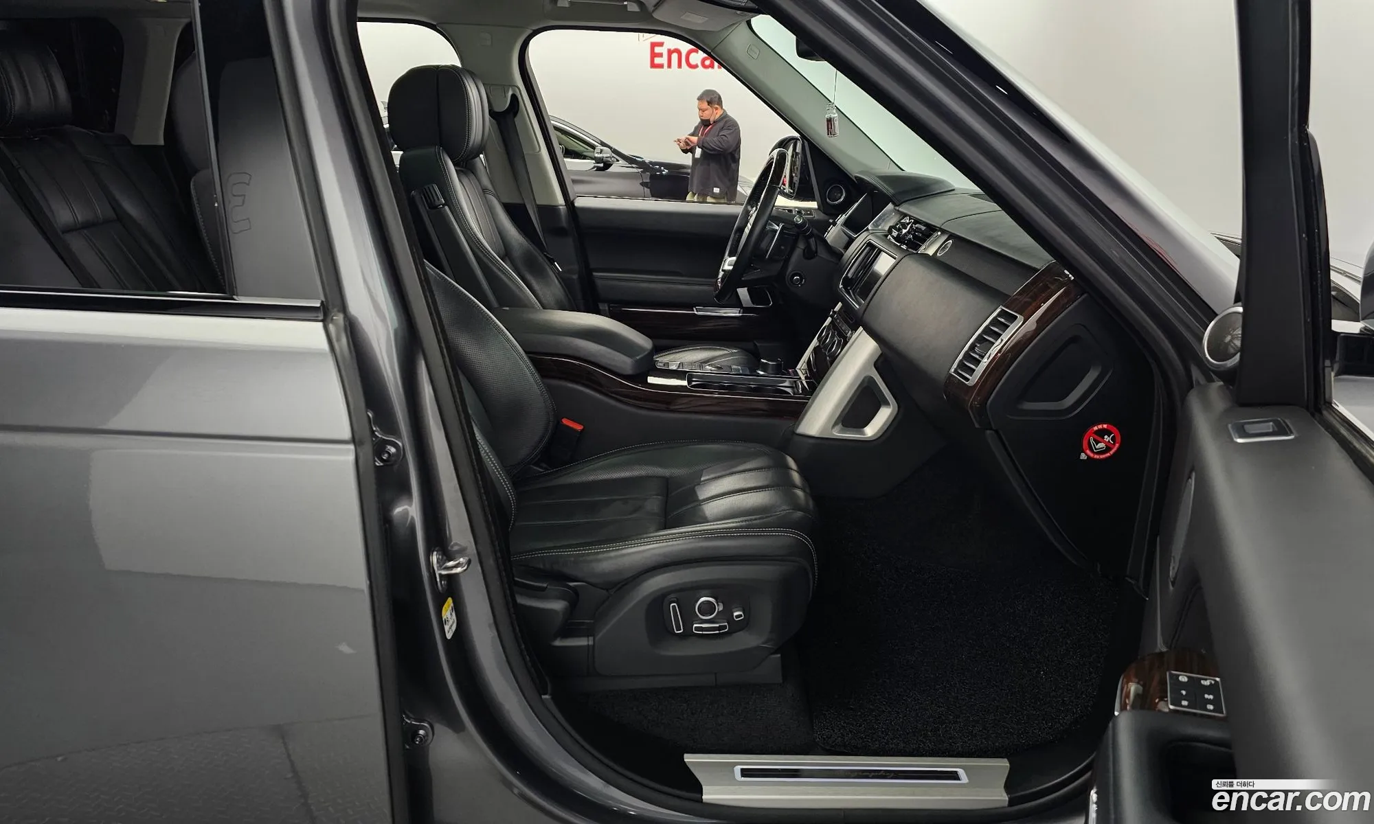 Land Rover Range Rover 2016 SALGA2JF3GA245284 — 3