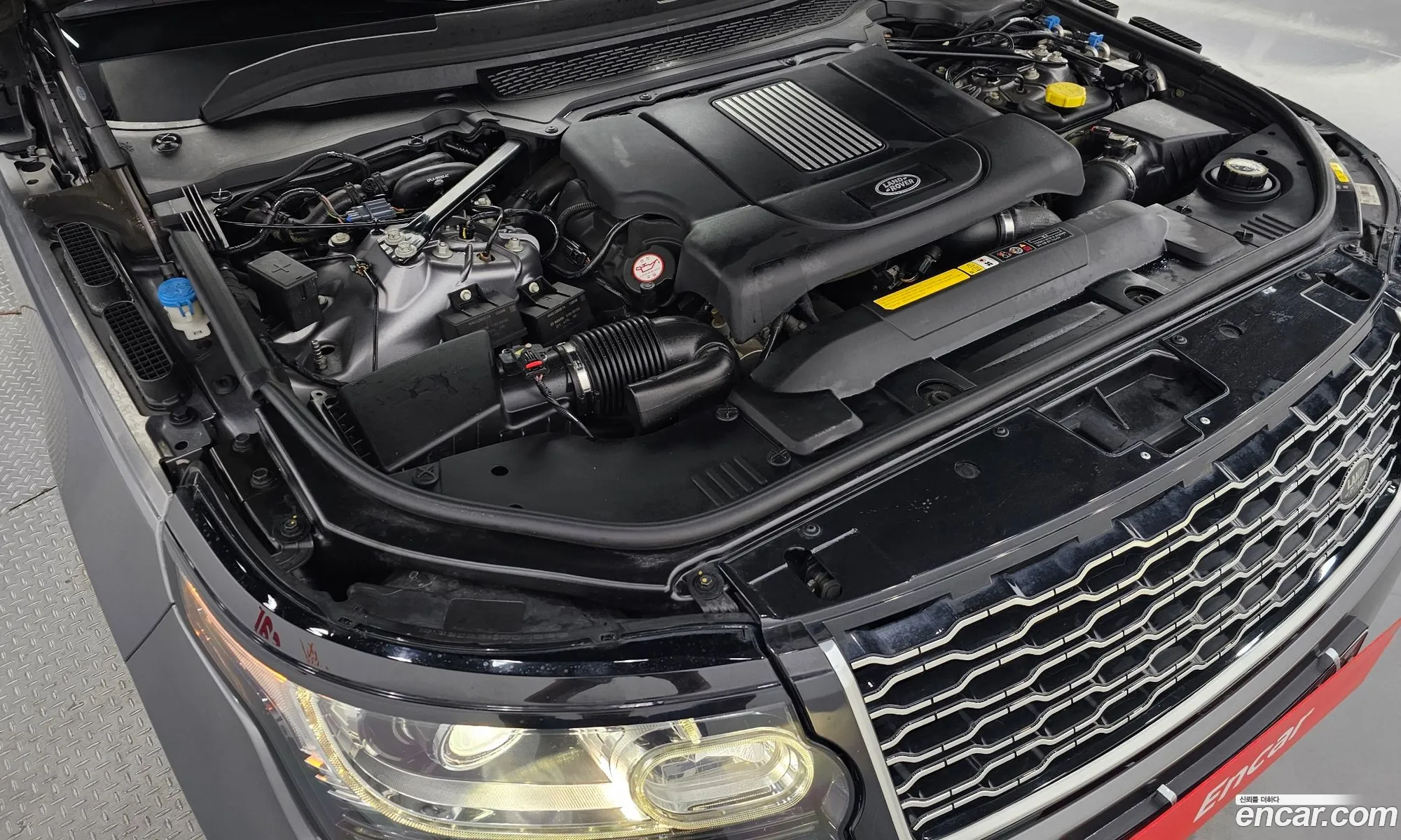 Land Rover Range Rover 2016 SALGA2JF3GA245284 — 16
