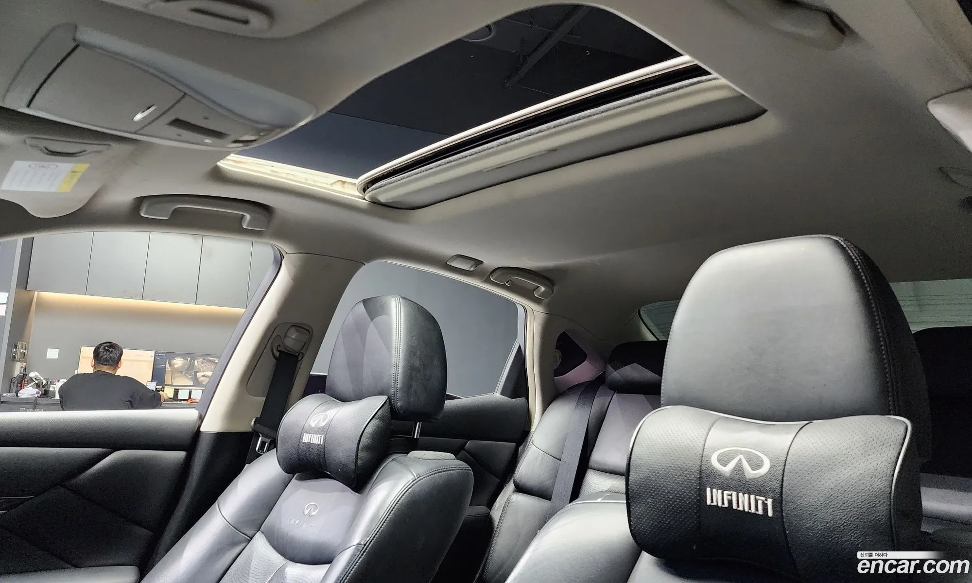Infiniti M37