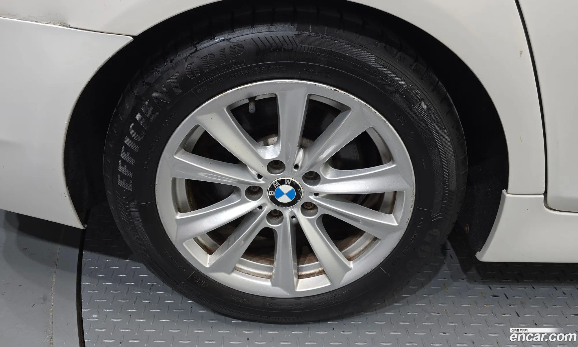 BMW 5 Series 2011 — 15