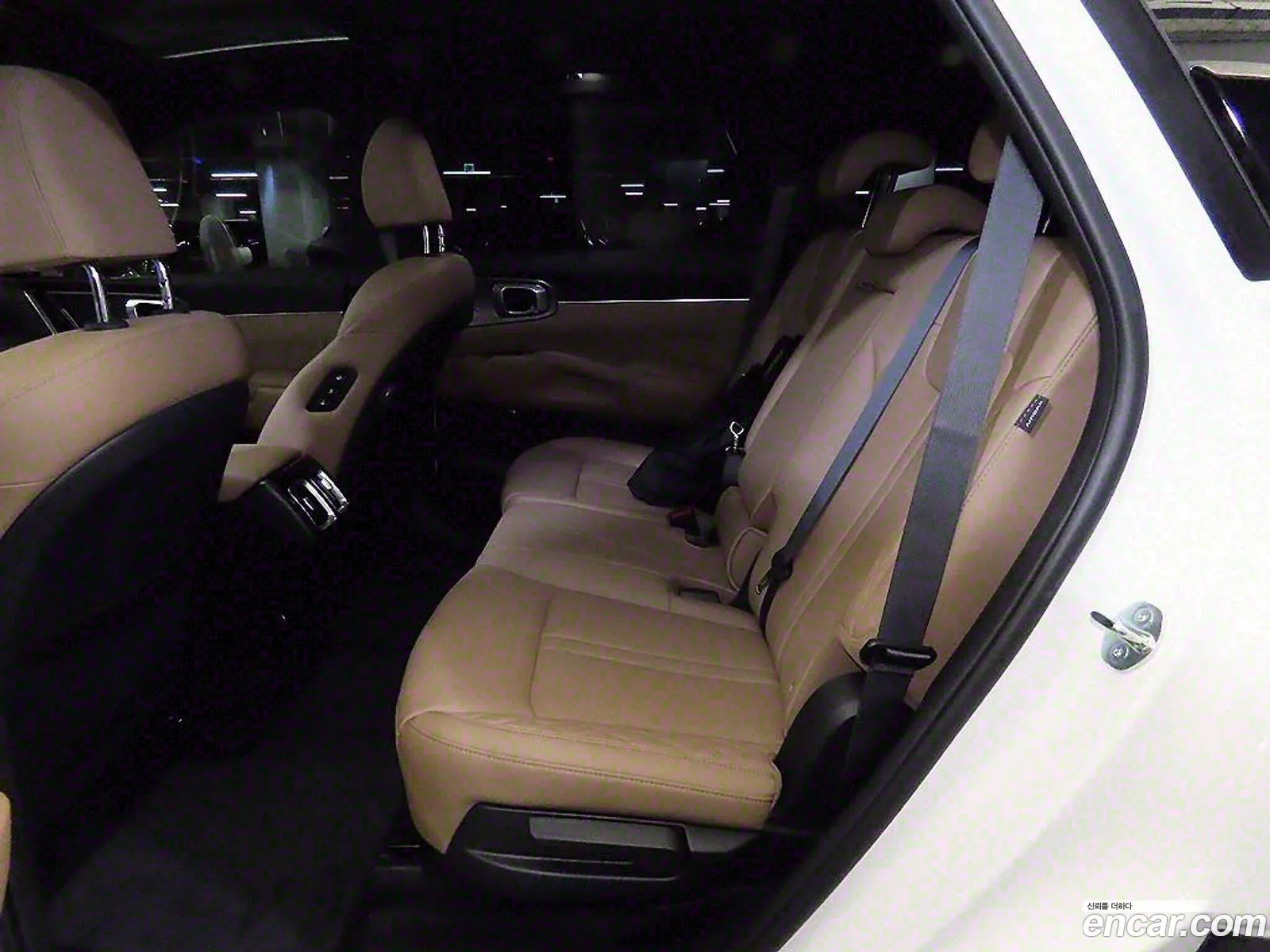 Kia Sorento 2023 — 17