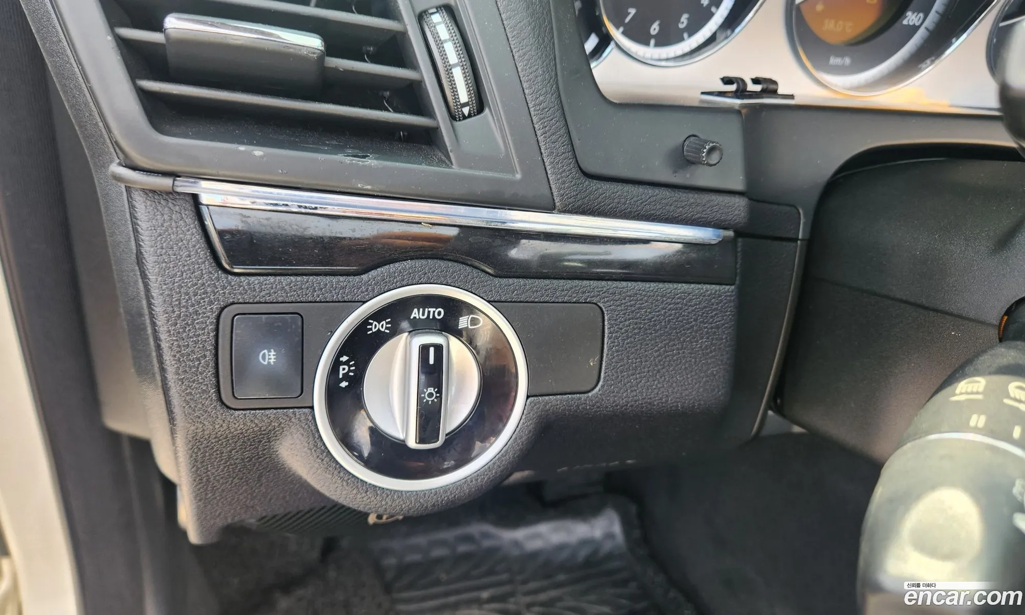 Mercedes-Benz E-Class W212 2012 — 17