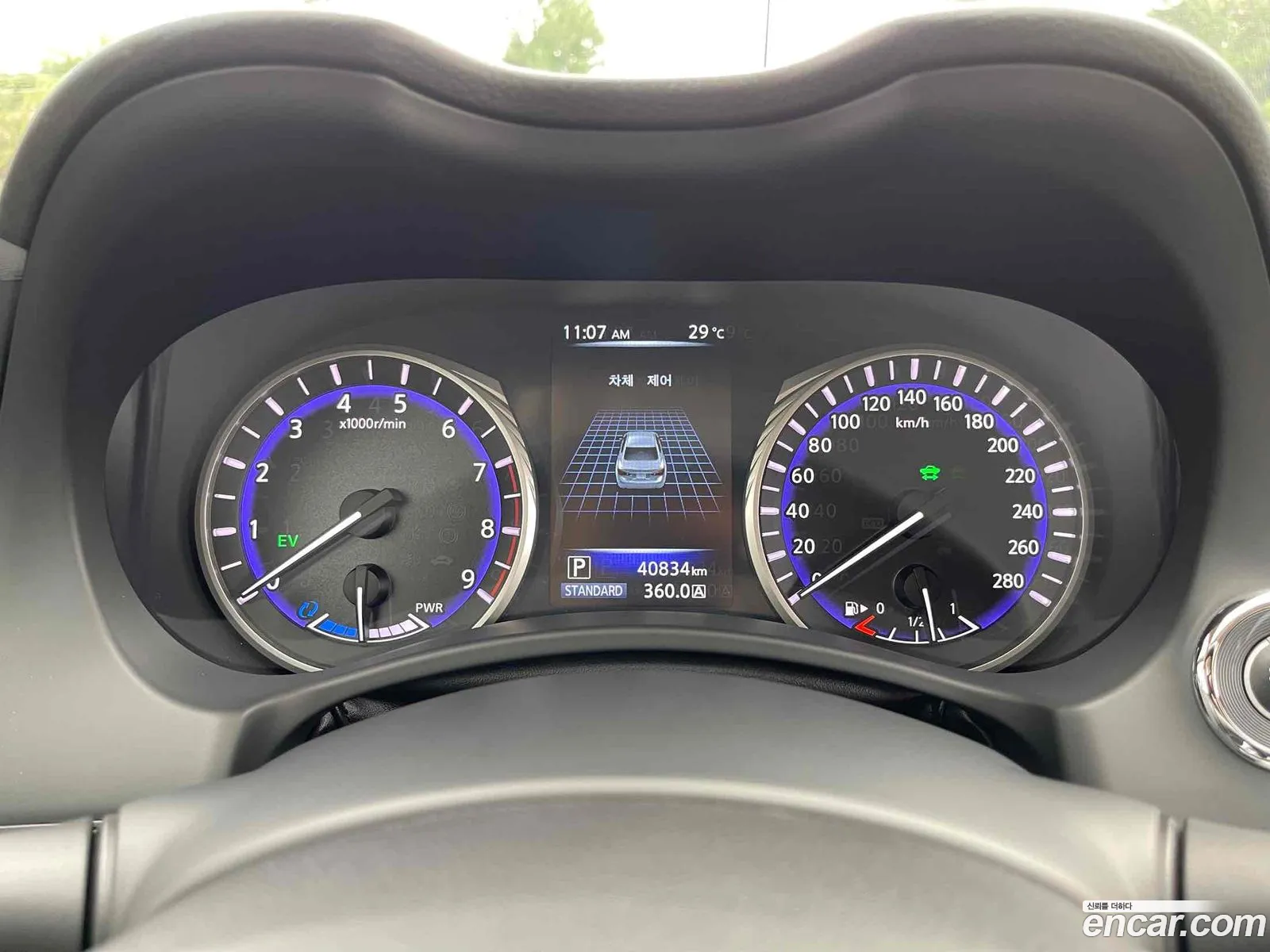 Infiniti Q50 2015 — 9