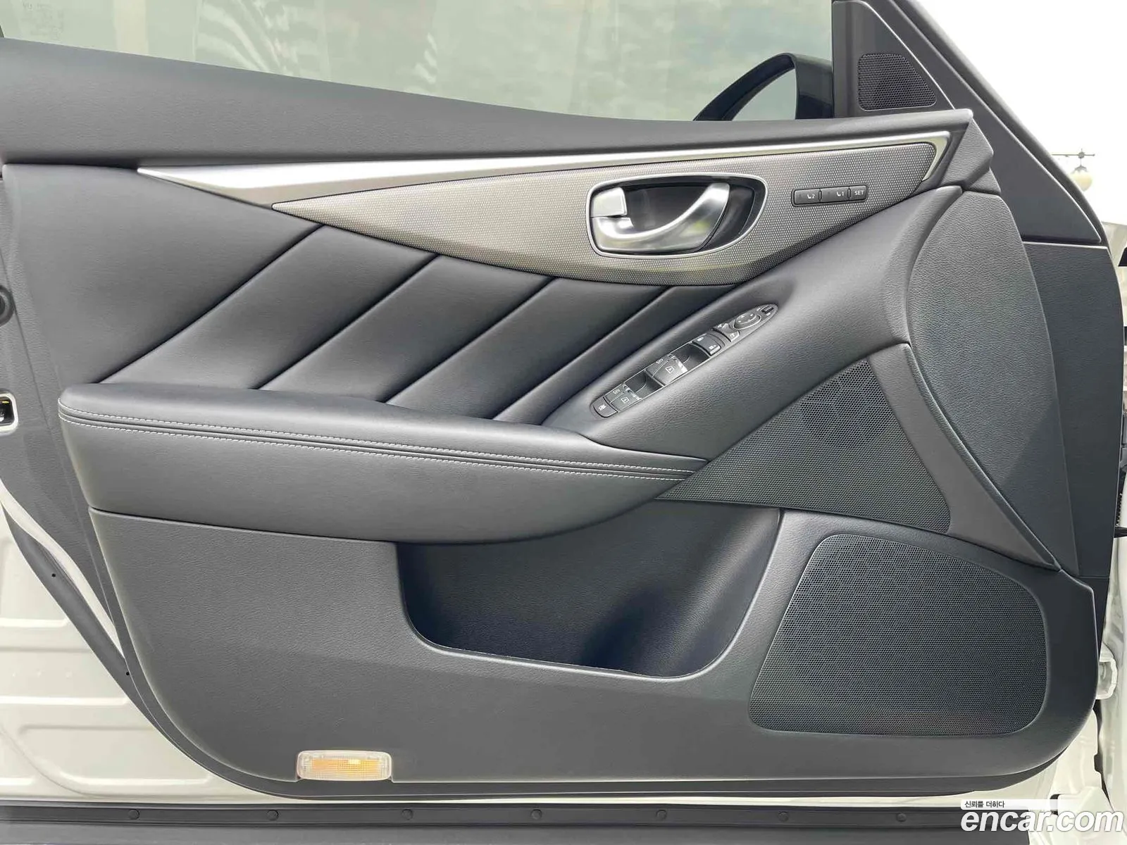 Infiniti Q50 2015 — 16