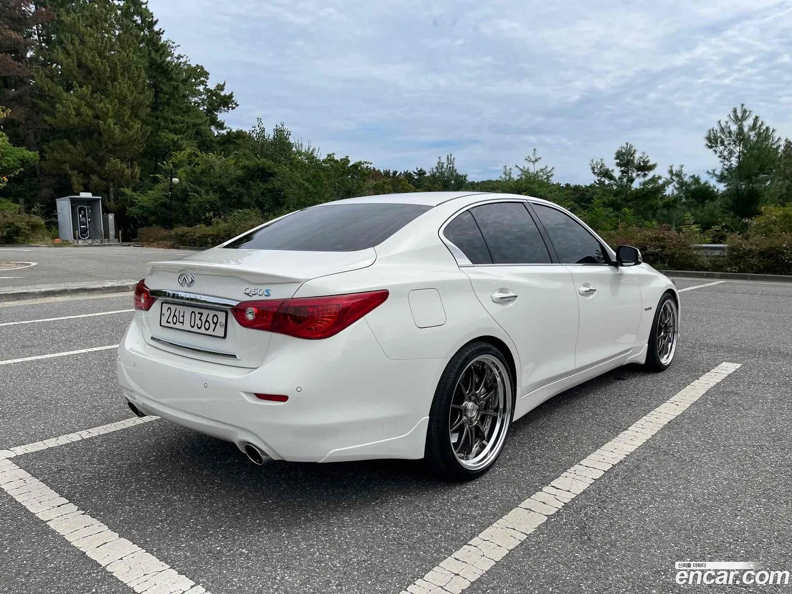 Infiniti Q50 2015 — 18