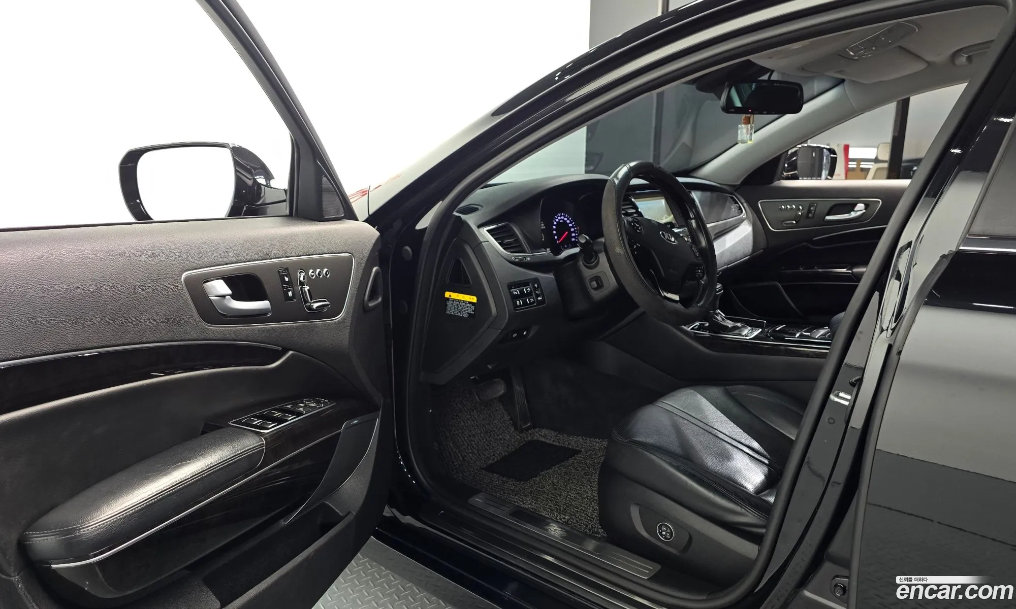 Kia K9 2014 — 10