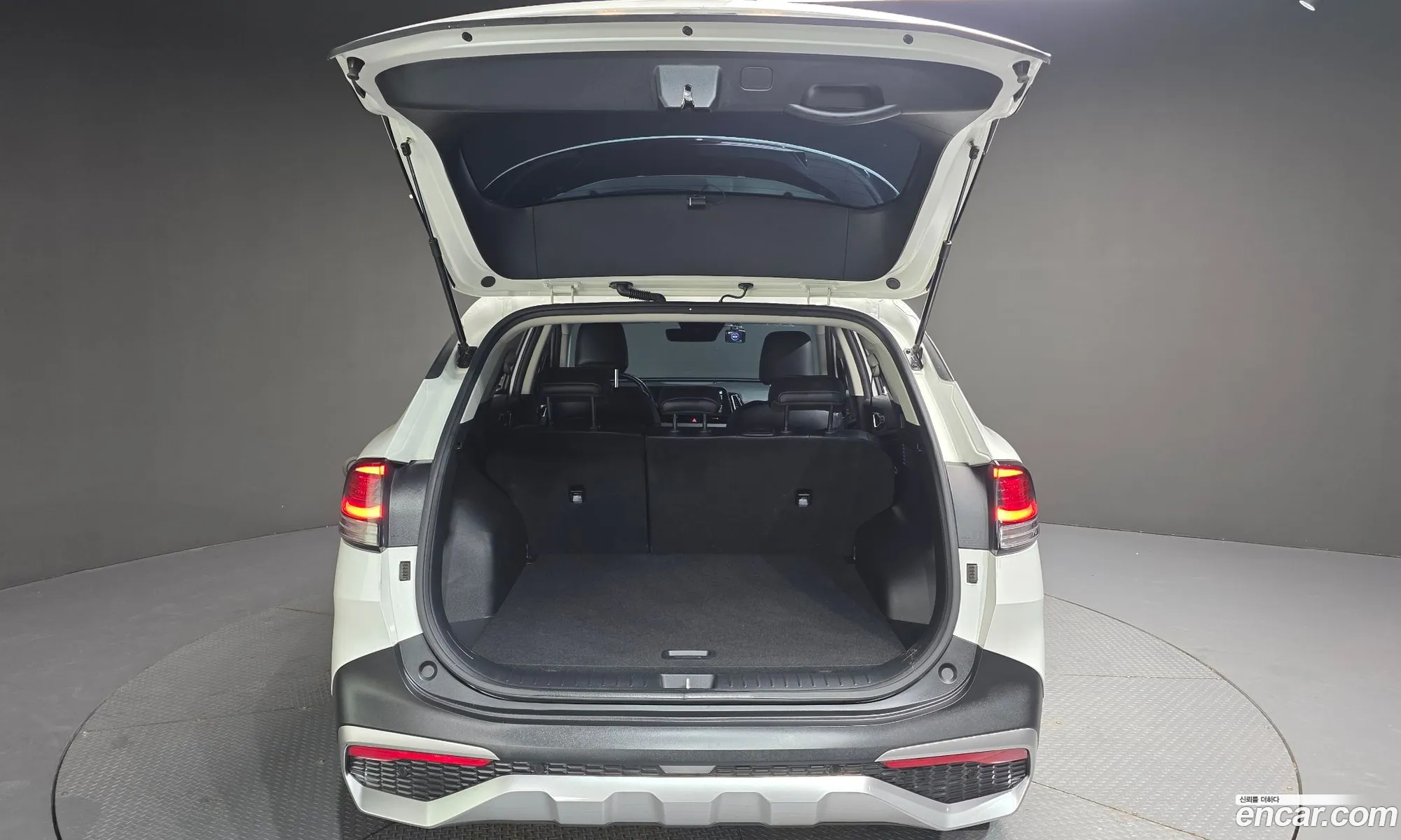 Kia Sportage 2023 — 18