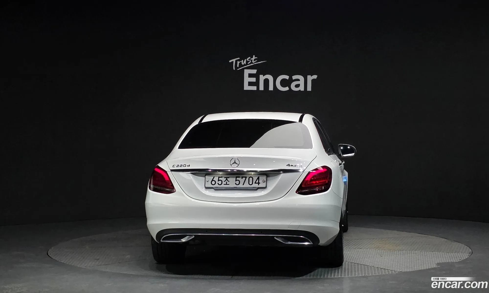 Mercedes-Benz C-Class W205 2019 — 19