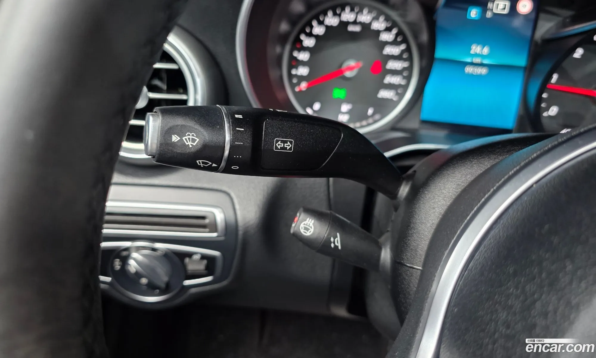 Mercedes-Benz C-Class W205 2019 — 10