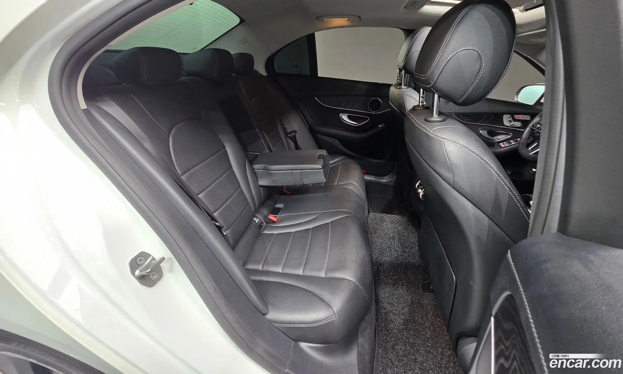 Mercedes-Benz C-Class W205 2019 — 11