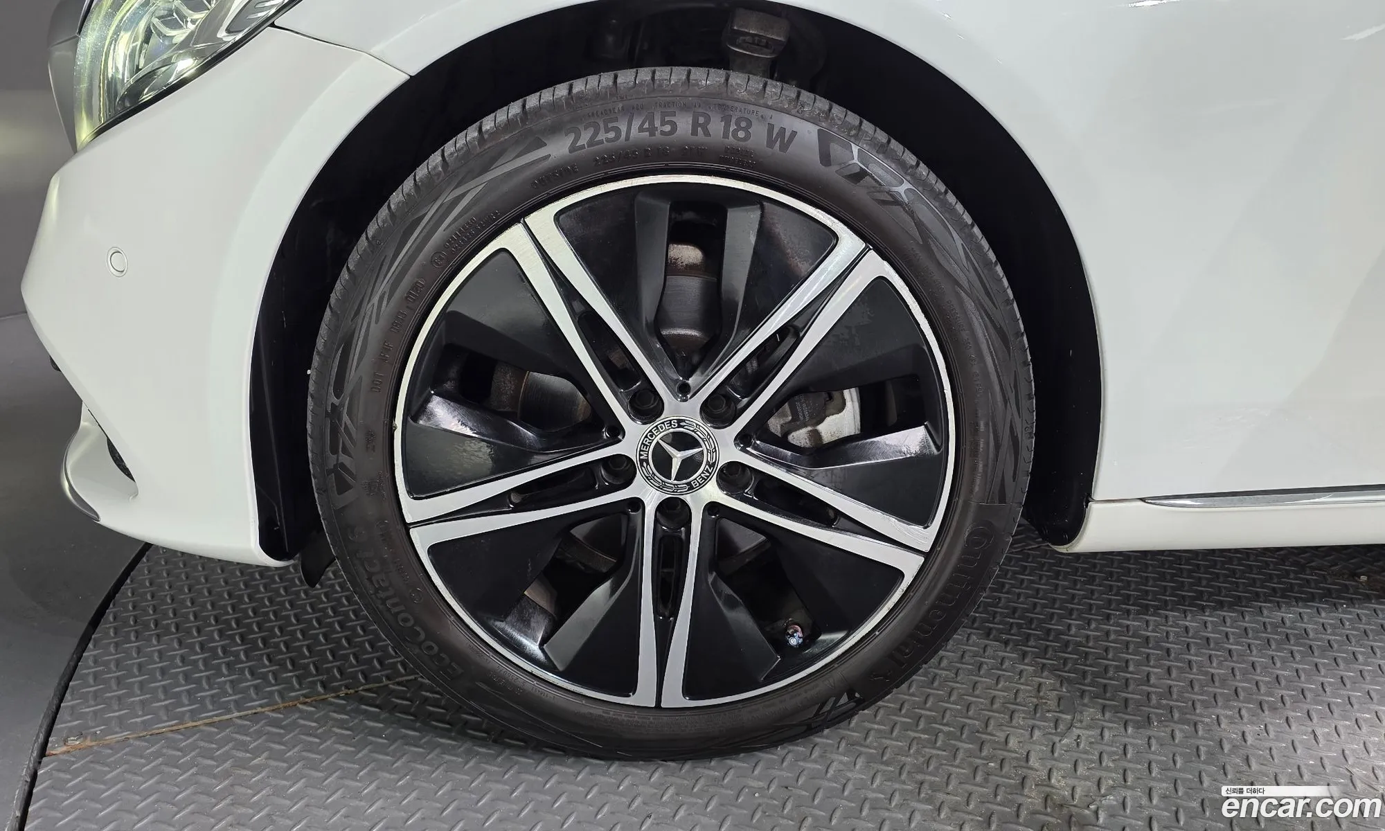 Mercedes-Benz C-Class W205 2019 — 2