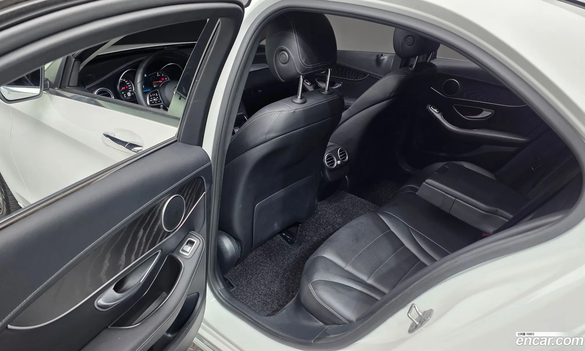 Mercedes-Benz C-Class W205 2019 — 20