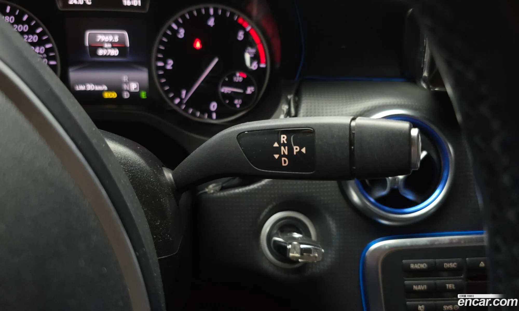Mercedes-Benz A-Class W176 2015 WDDBF1CB2FJ331018 — 14