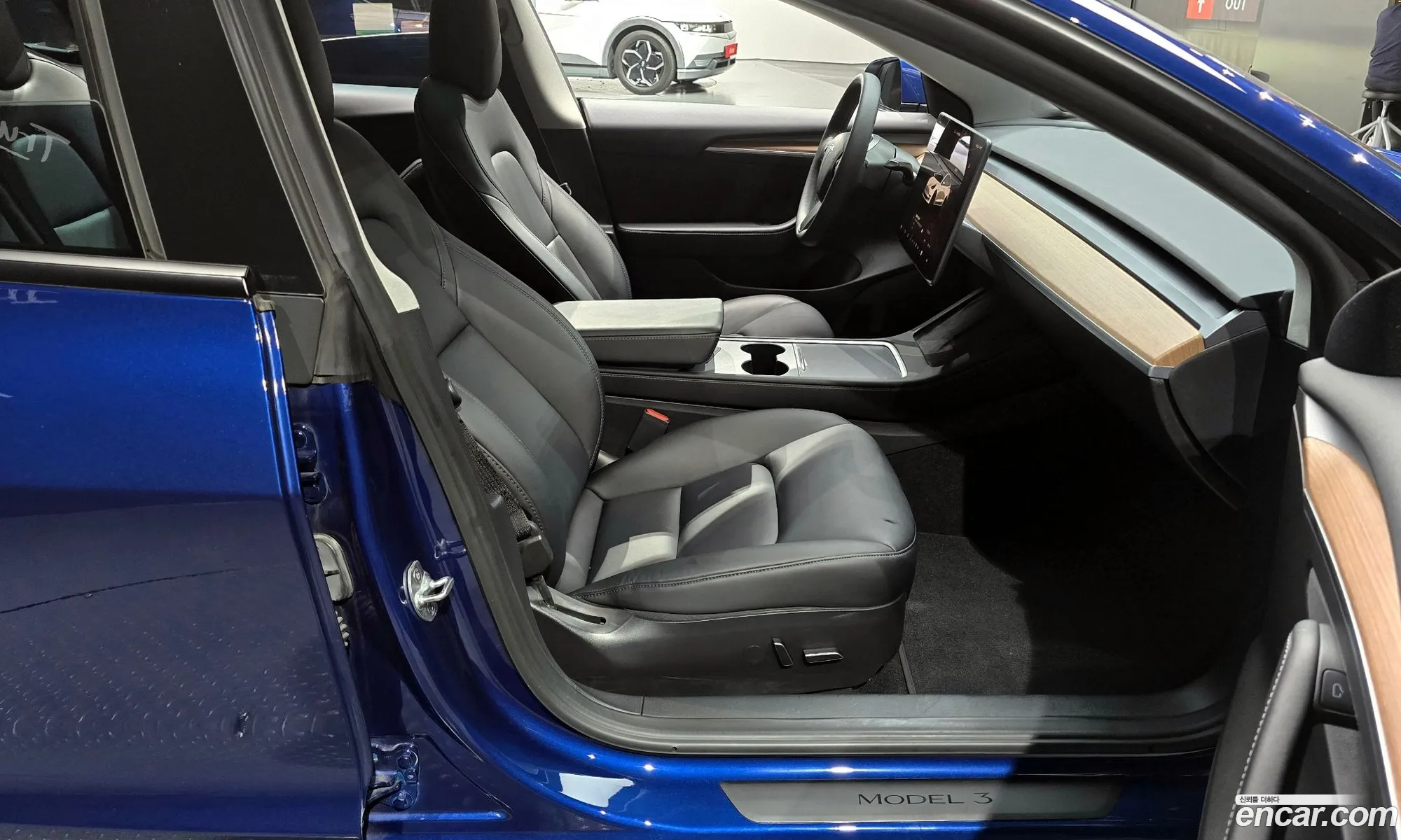 Tesla Model 3 2022 — 16