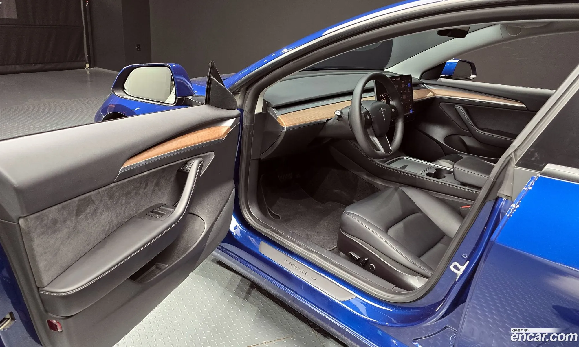 Tesla Model 3 2022 — 17