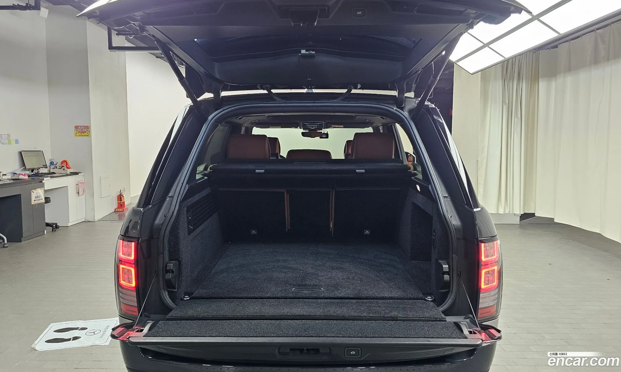 Land Rover Range Rover 2017 SALGA3FJ0HA325257 — 12