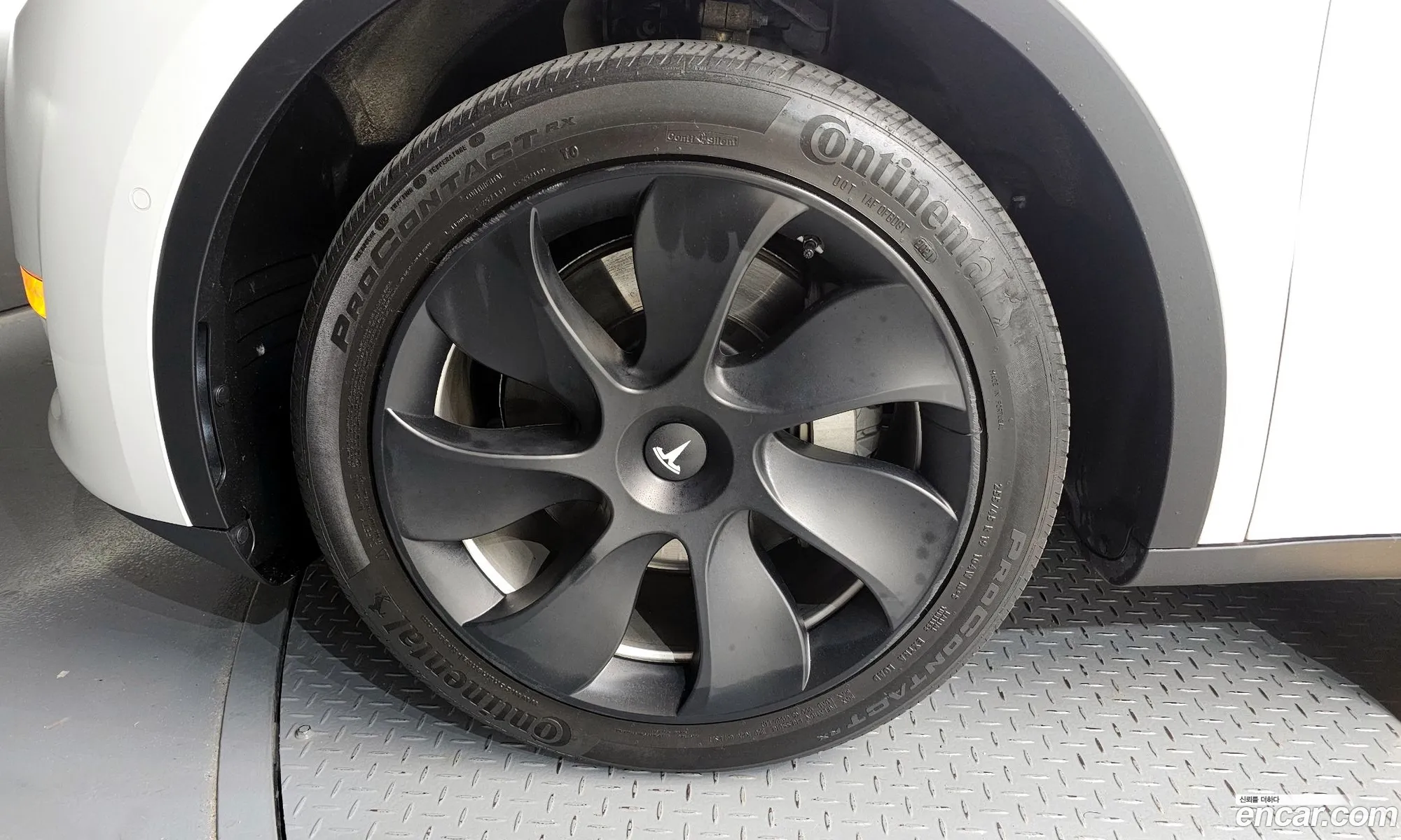 Tesla Model Y 2021 5YJYGDED7MF236928 — 18