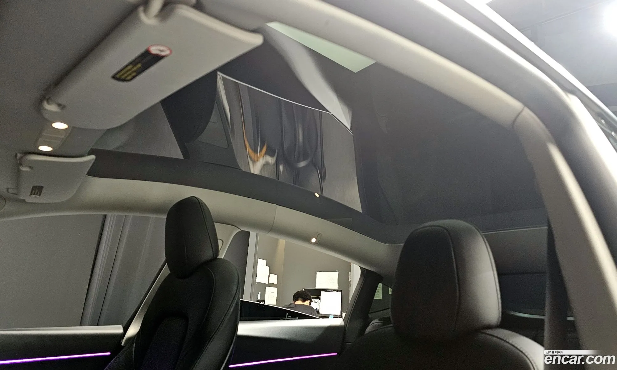 Tesla Model Y 2021 5YJYGDED7MF236928 — 4