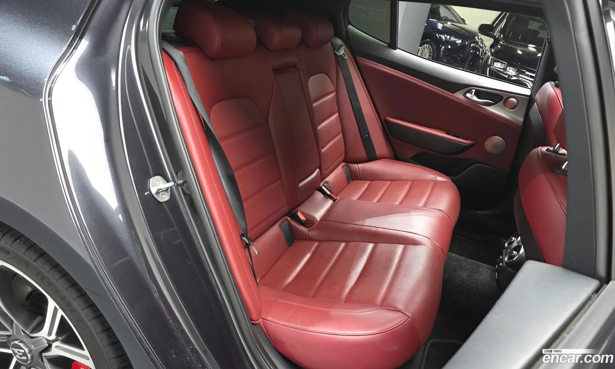 Kia Stinger 2018 — 19